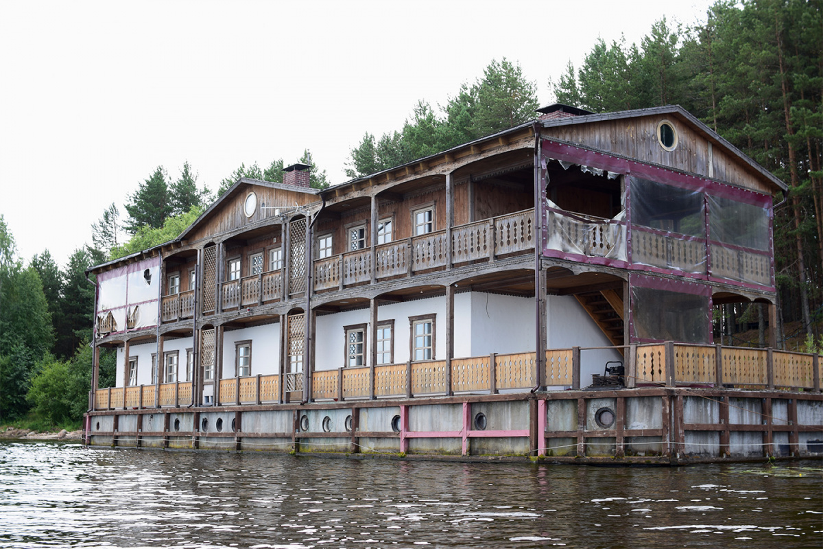 Пристань в детском лагере «Политехник»